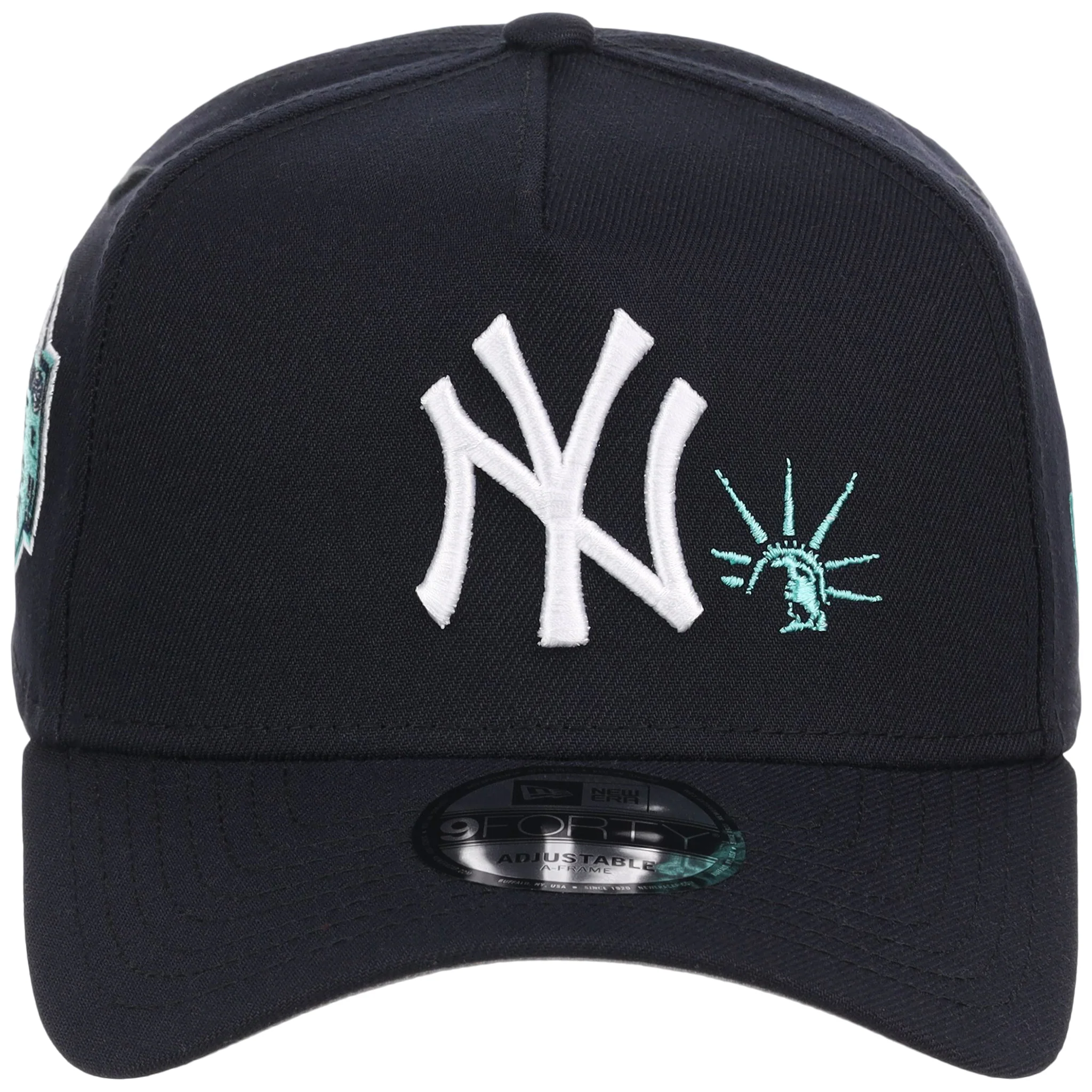 New York Yankees - New York Crown the City -  Liberty Element  New Era 9FORTY - Navy/Navy - Image 5