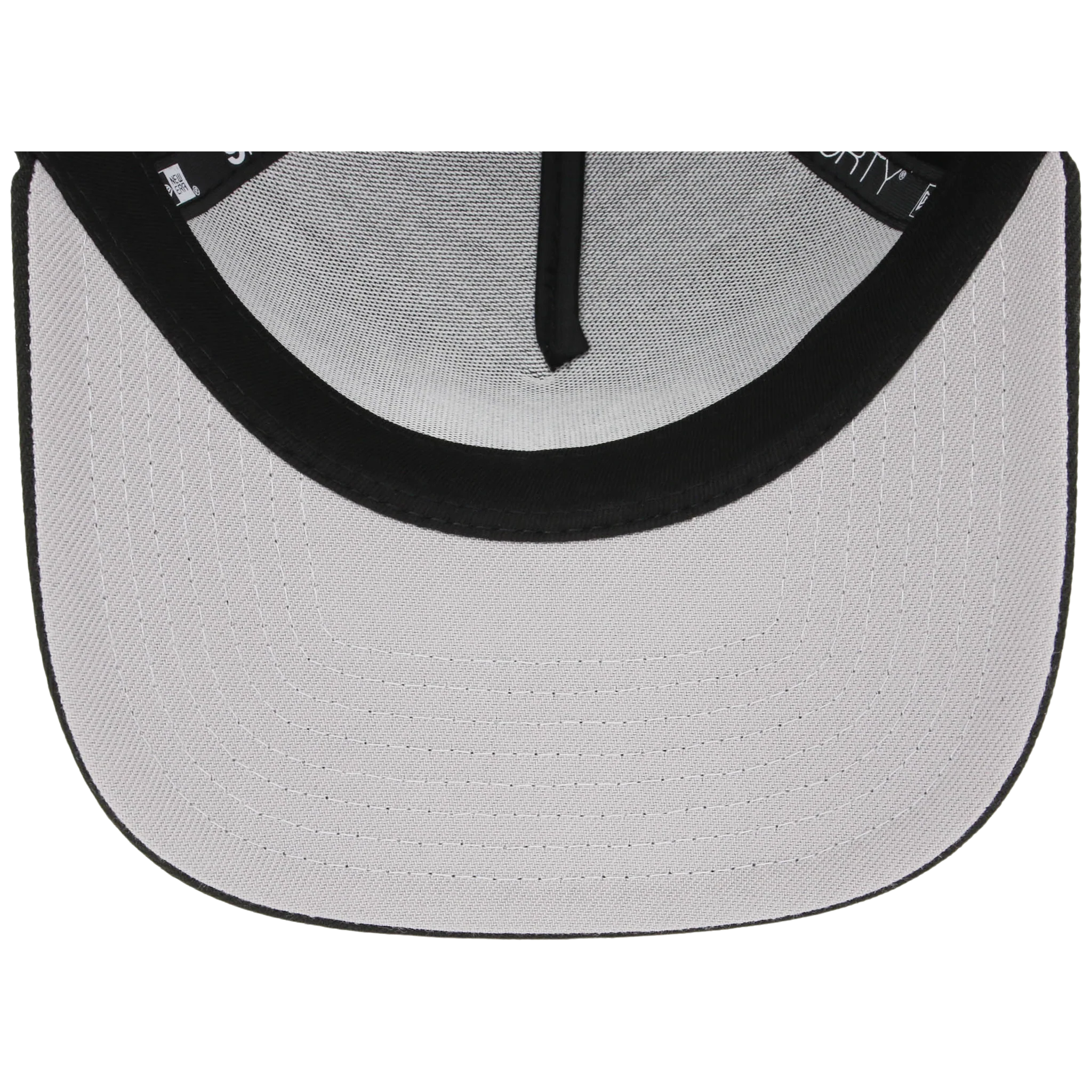 Toronto Blue Jays Toronto Crown the City - Liquid Titanium New Era 9FORTY (Black/Black) - Image 2
