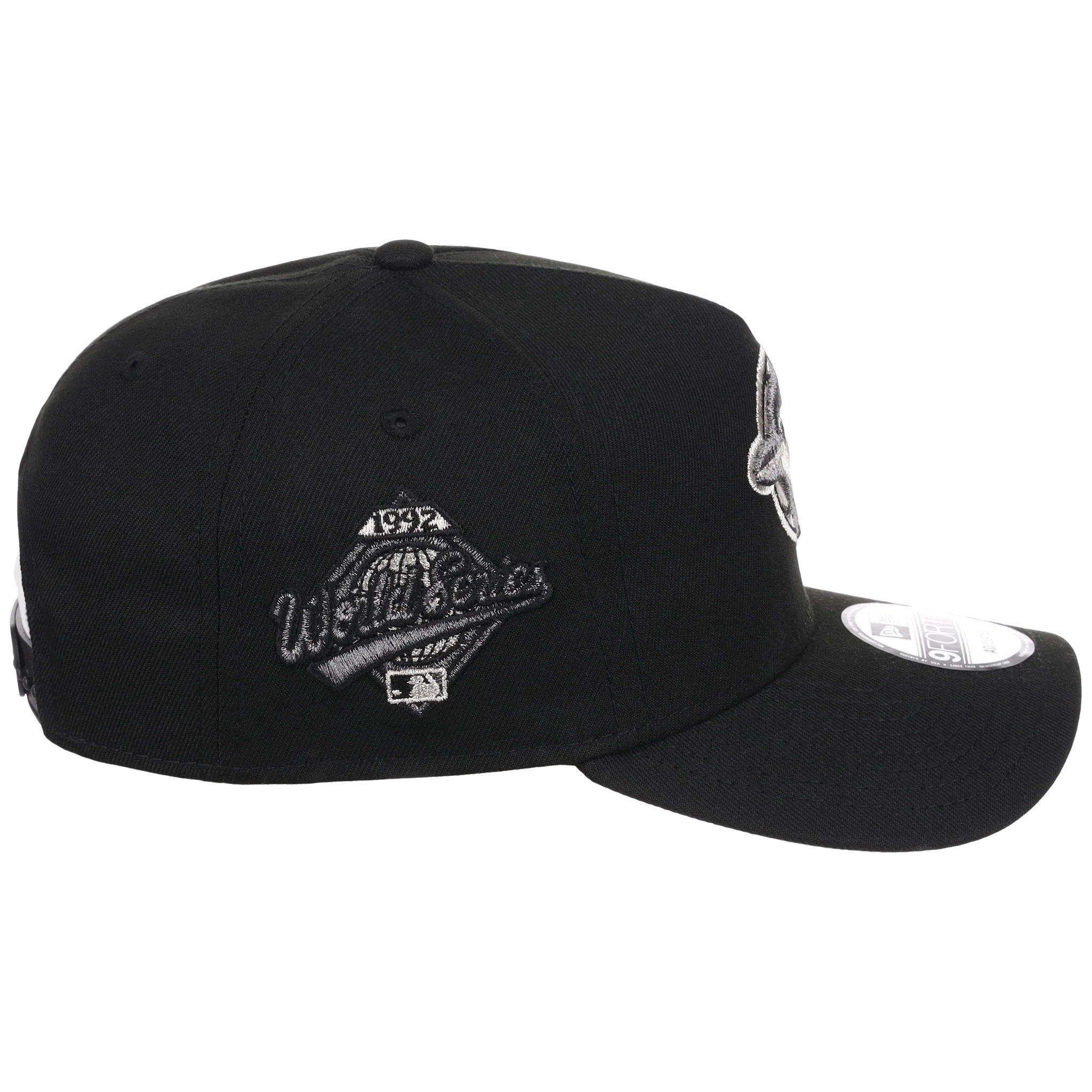 Toronto Blue Jays Toronto Crown the City - Liquid Titanium New Era 9FORTY (Black/Black) - Image 3